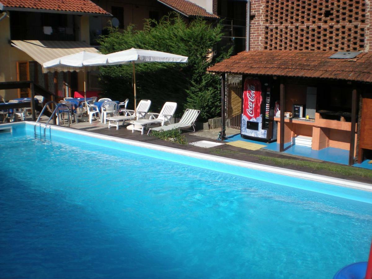 La Cascina Bed & Breakfast Aglie Luaran gambar