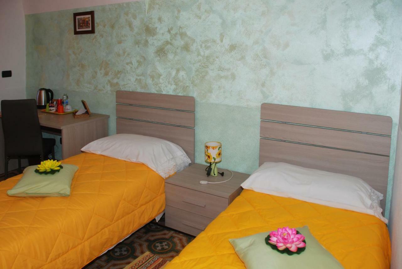 La Cascina Bed & Breakfast Aglie Luaran gambar