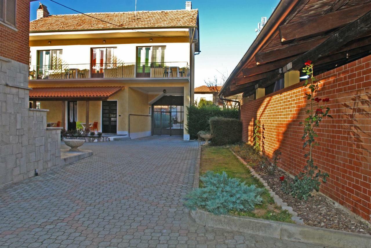 La Cascina Bed & Breakfast Aglie Luaran gambar